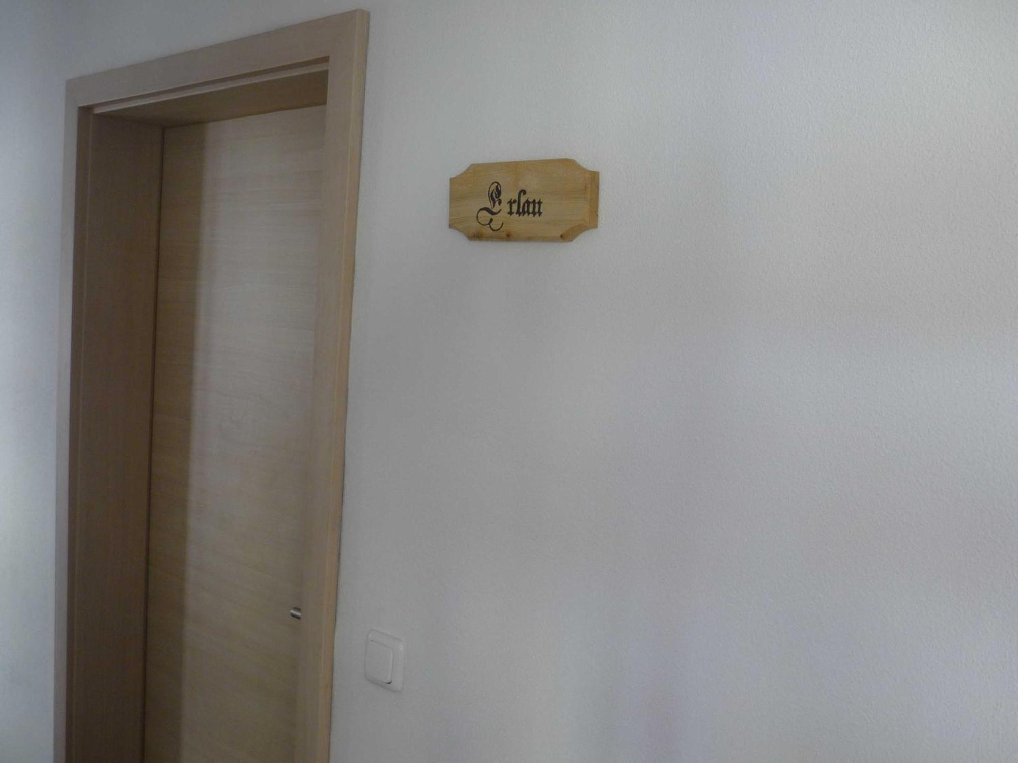 Ferienwohnungen Beim Hotel Zur Post, Erlau 埃劳 外观 照片